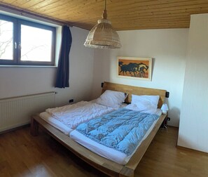 3 Schlafzimmer, Reisekinderbett, WLAN