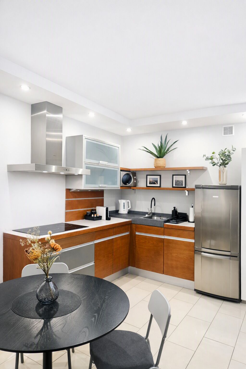 Comfort Apartment, Balcony, City View | Private kitchen | Coffee/tea maker, full-size fridge, microwave, oven