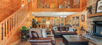 New! Riverfront Retreat - Sleeps 12, Ellijay