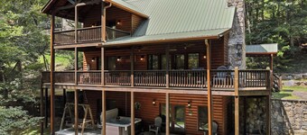 New! Riverfront Retreat - Sleeps 12, Ellijay