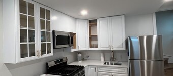 3 BD Oasis - Steps from Asbury!