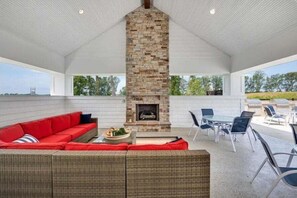 Outdoor dining - Rehoboth Beach Vacation Rental Luxury House at Arbor Lyn 6BR Home Sleeps 14 * New Listing * (Rehoboth Beach)