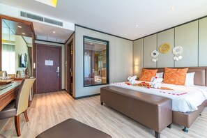 Deluxe Double Room, 1 King Bed, Garden View - BJ Beachfront Hotel (Ko Yao)