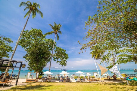 BJ&Radisson SeaView Hotel - view 2