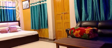 Deluxe Double Room | Desk, WiFi (free)