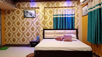 Deluxe Double Room | Desk, free WiFi