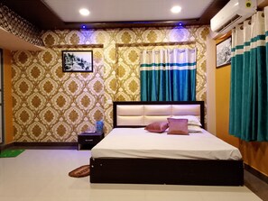 Phòng đôi Deluxe | Bàn, truy cập Internet không dây miễn phí