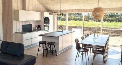 5 Star Holiday Home in Humble