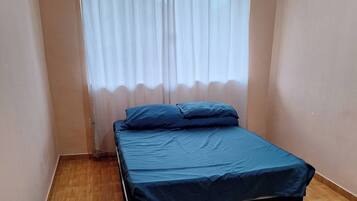 1 quarto, Wi-Fi de cortesia, roupa de cama