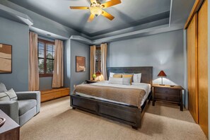 6 habitaciones, escritorio y tabla de planchar con plancha 