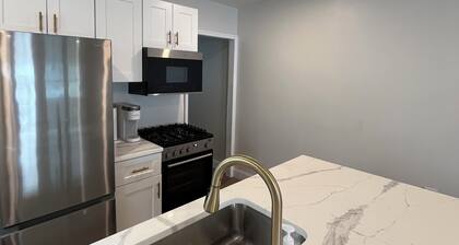 Spacious 3-bedroom apartment with WiFi and AC in charming Ocean City