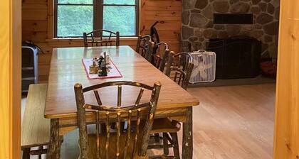 Beautiful Rustic Cabin - PSU Football - State Parks - Sleeps 6 to 8