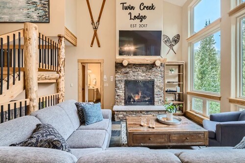 Twin Creek Lodge
