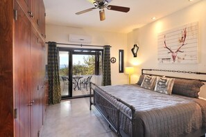 4 habitaciones, tabla de planchar con plancha, wifi y ropa de cama