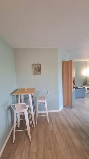 Interior - Appt 8 P, parkings, Disney direct, Vallée Village (Serris)
