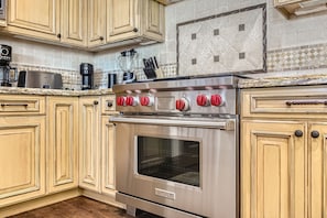 Appart'hôtel, 2 chambres | Cuisine privée | Réfrigérateur, four, cafetière/bouilloire, grille-pain