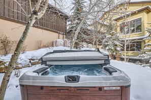 Appartement, 2 slaapkamers | Outdoor spabad