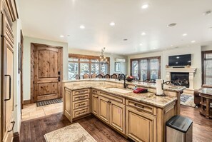 Appart'hôtel, 2 chambres | Intérieur