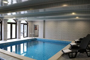 身體療程、水療、芳香療法、熱石按摩、深層組織按摩、瑞典式按摩