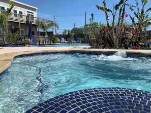 Outdoor pool - Sea Quarius (Galveston)