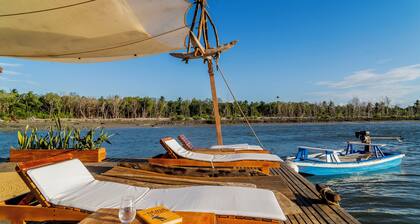 Beautiful floating villa for kite surfers & ocean lovers!