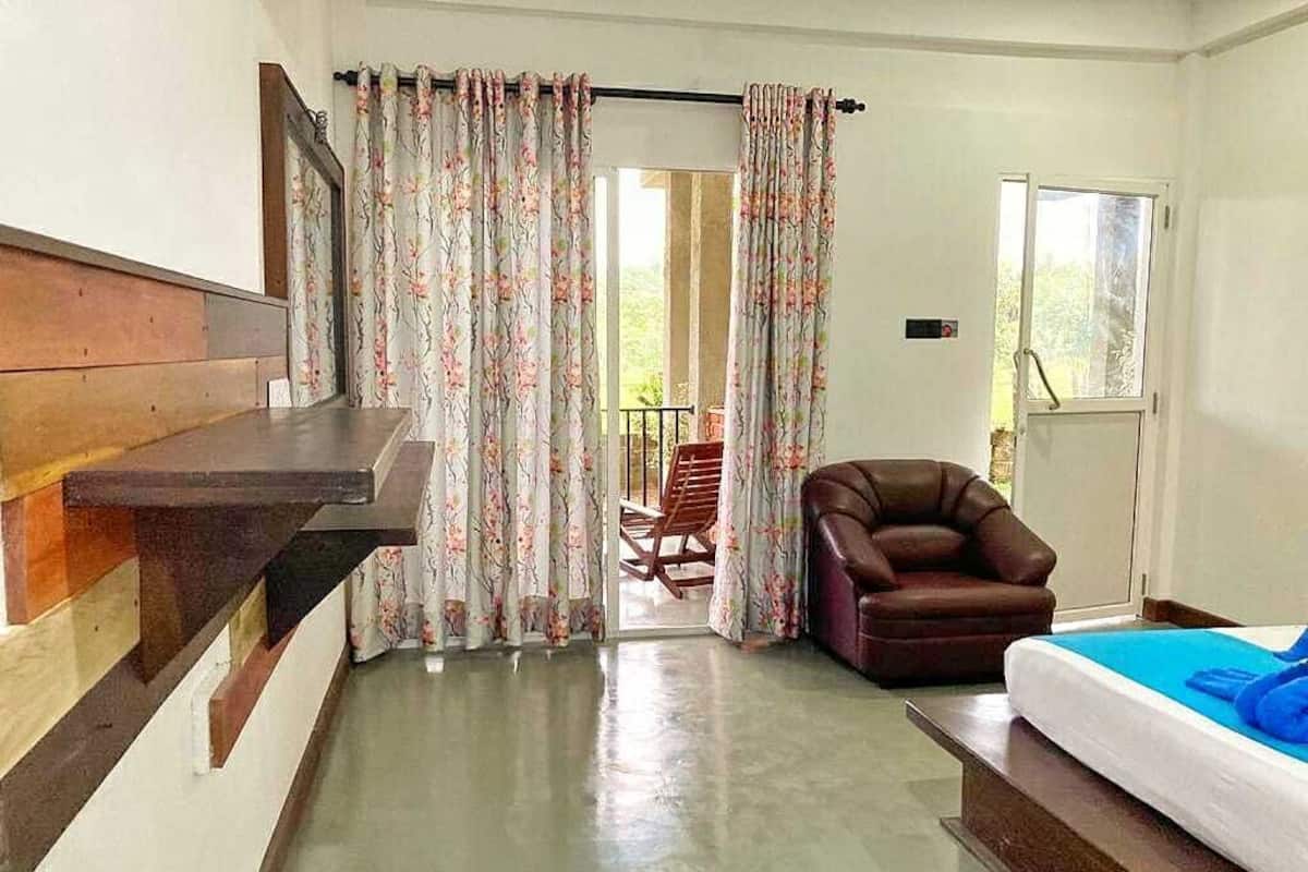 Standard Double Room, Balcony, Mountain View