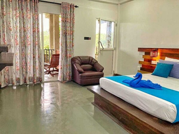 Standard Double Room, Balcony, Mountain View