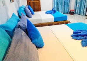 Quarto família, 1 quarto, para não fumantes, ar-condicionado | 1 quarto, Wi-Fi de cortesia