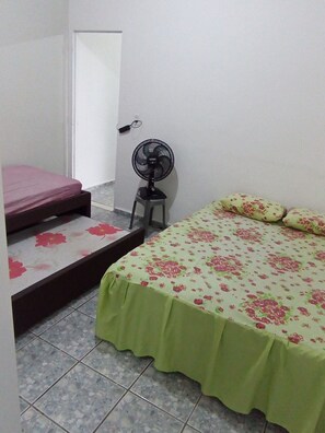 1 bedroom, WiFi, bed sheets