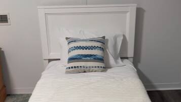 3 bedrooms, WiFi, bed sheets