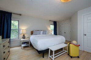 3 slaapkamers, een strijkplank/strijkijzer, wifi, beddengoed