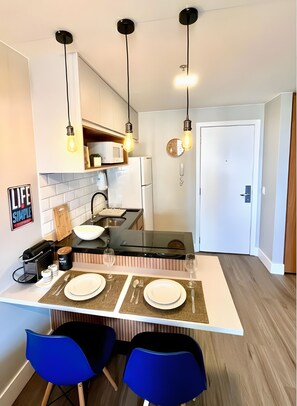 Private kitchen - Charming Private Flat in the Heart of BSB (Asa Norte Brasília)