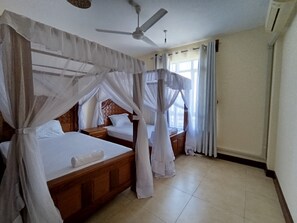 3 bedrooms, iron/ironing board, WiFi, bed sheets