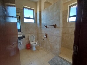 Handdukar, tvål och toalettpapper