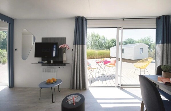 Televisio, pöytätennispöytä