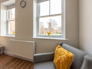 Interior - Modern, Light and Airy Apartment - Pass the Keys (Wellington)