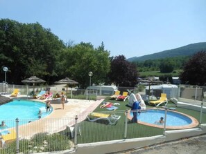 Unclassified image, 5 of 17, button - Camping 3 étoiles - Piscine  - ccbaghc (Bauduen)