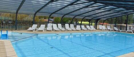 Sisäuima-allas, lämmitetty uima-allas