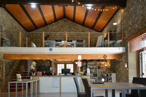 Dining - Appartement 3 étoiles - Piscine - ccbbbia (Azille)