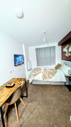 5 chambres, bureau, fer et planche à repasser, Wi-Fi