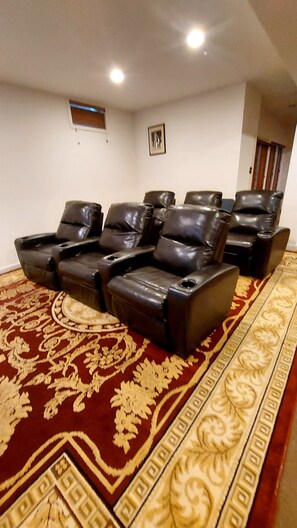 Interior - Exquisite & Cozy 1-bedroom apartment with WiFi, AC in lovely Upper Marlboro (Upper Marlboro)