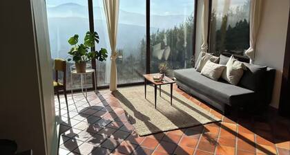 Serene Mountain View Retreat