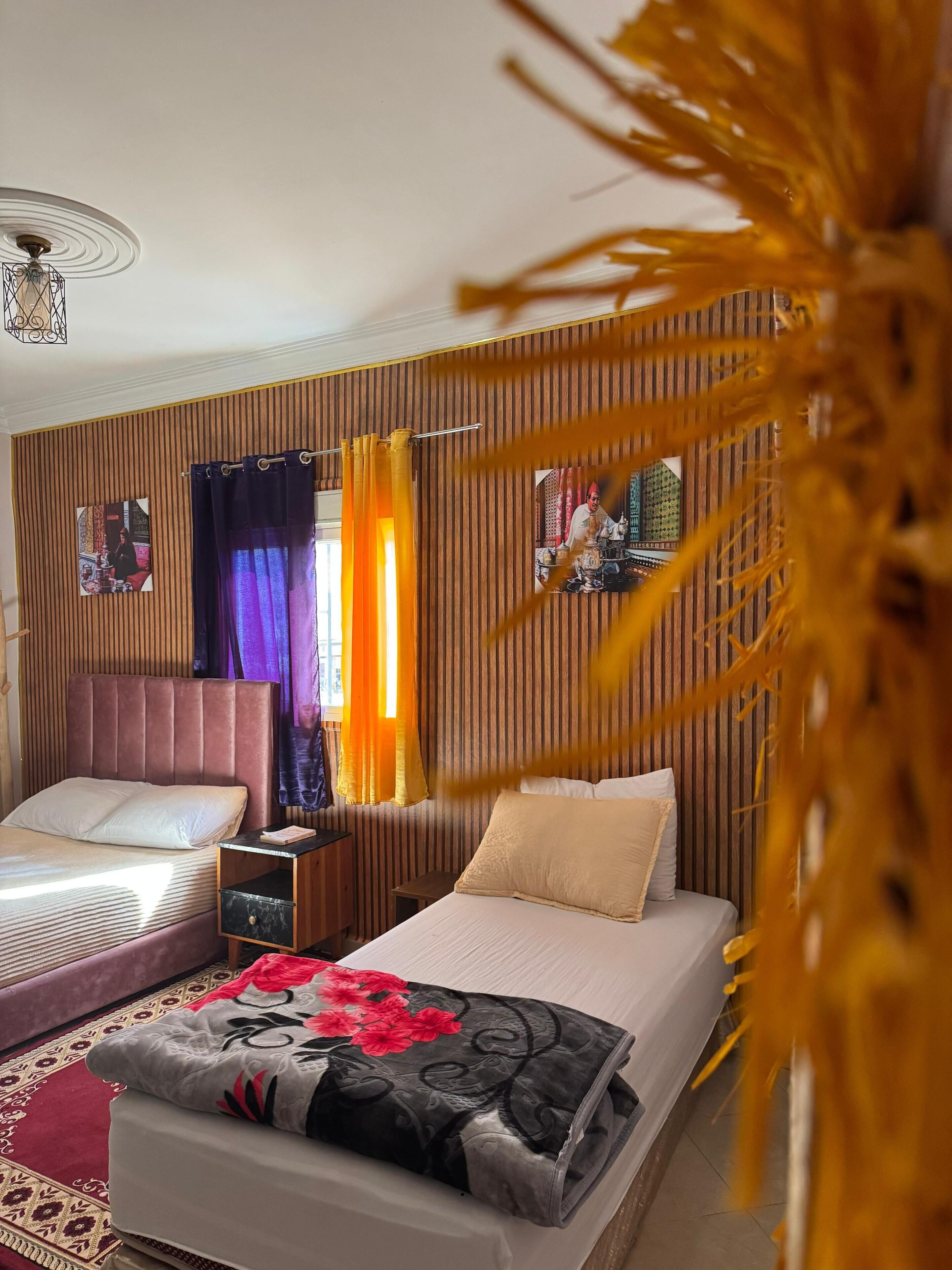Cortinas blackout, Wi-Fi de cortesia, roupa de cama