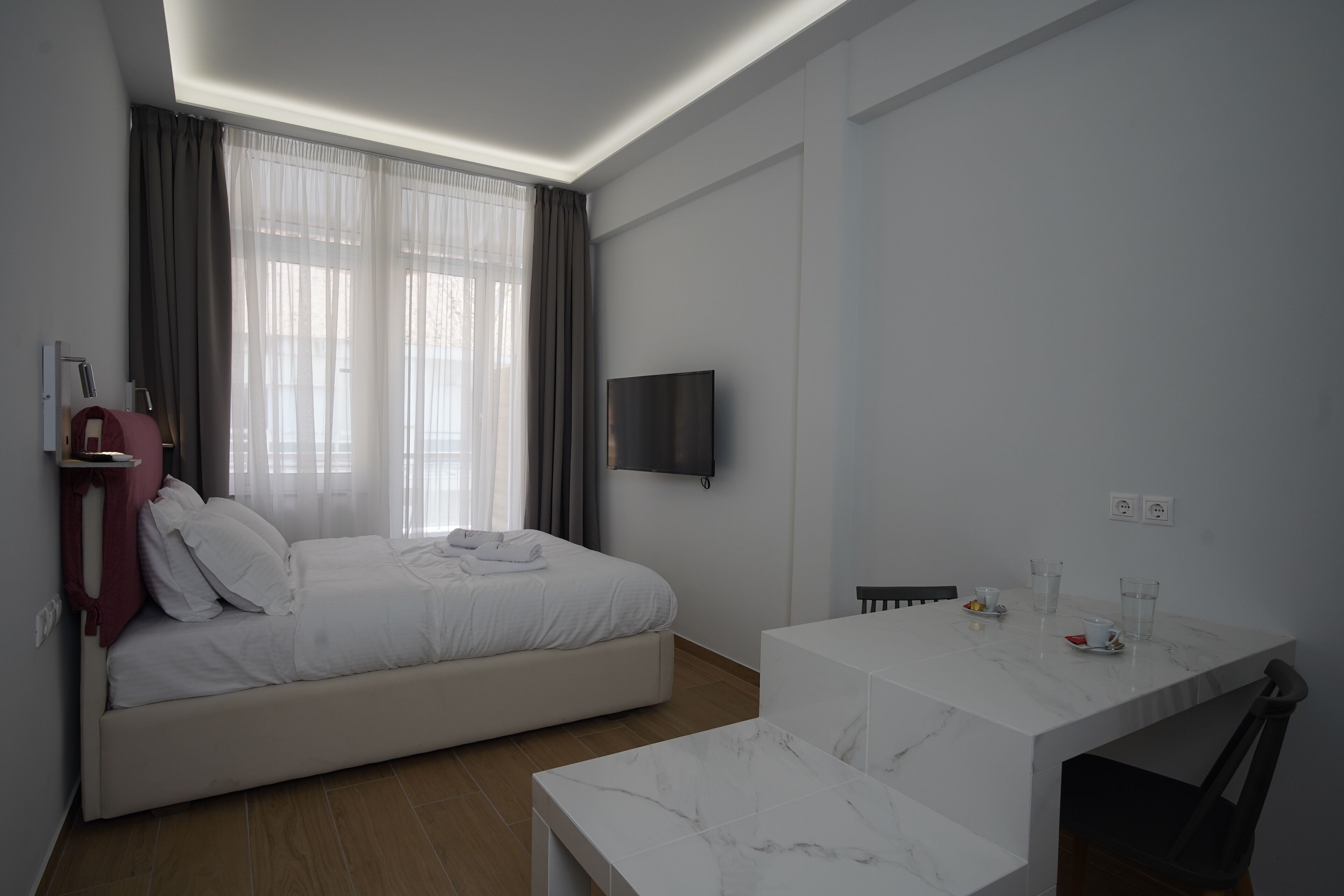 Comfort Studio, 1 Double Bed, Balcony, City View | Individually decorated, individually furnished, blackout drapes