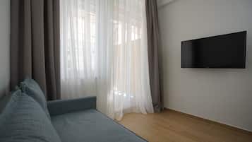 43-inch TV with cable channels