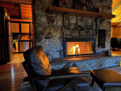 Fisherman’s paradise in wine country. www.umpquariverlodge.com