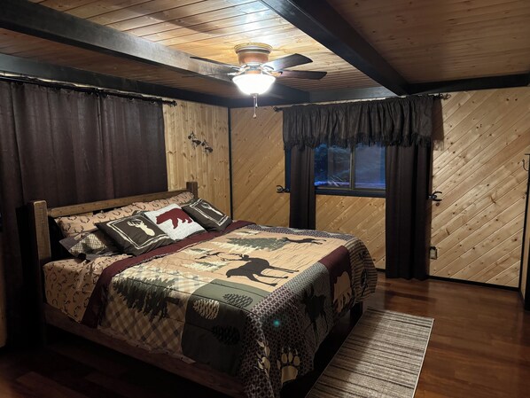 4 makuuhuonetta, silitysrauta/-lauta, Wi-Fi, vuodevaatteet