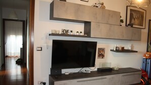 Comfort Apartment, 2 Bedrooms | Living area - Apiro 11 Apartment (Rome)