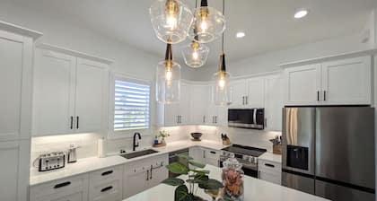 Spacious 5-bedroom BRAND NEW HOUSE WITH 3100 SQ. FT.in delightful Naples