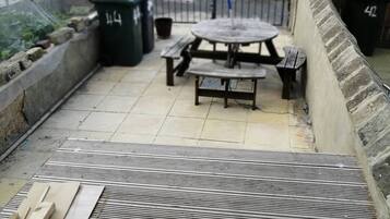 Shared Dormitory, 3 Bedrooms | Exterior